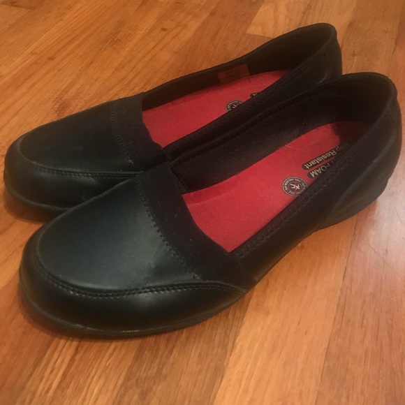 Skechers Shoes - Skechers memory foam work shoe